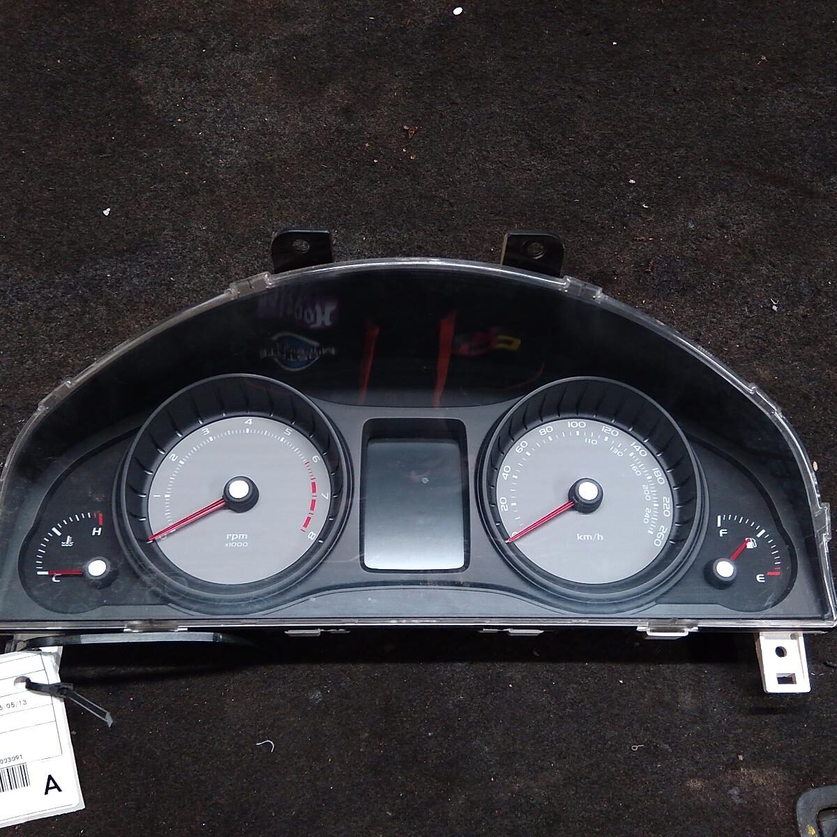 2009 HOLDEN COMMODORE INSTRUMENT CLUSTER