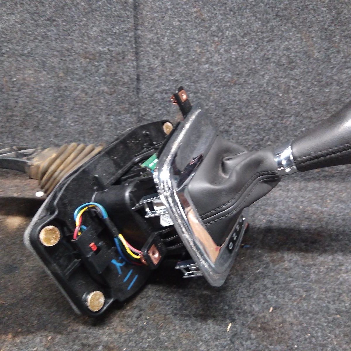 2015 HOLDEN COMMODORE GEAR STICK/SHIFTER