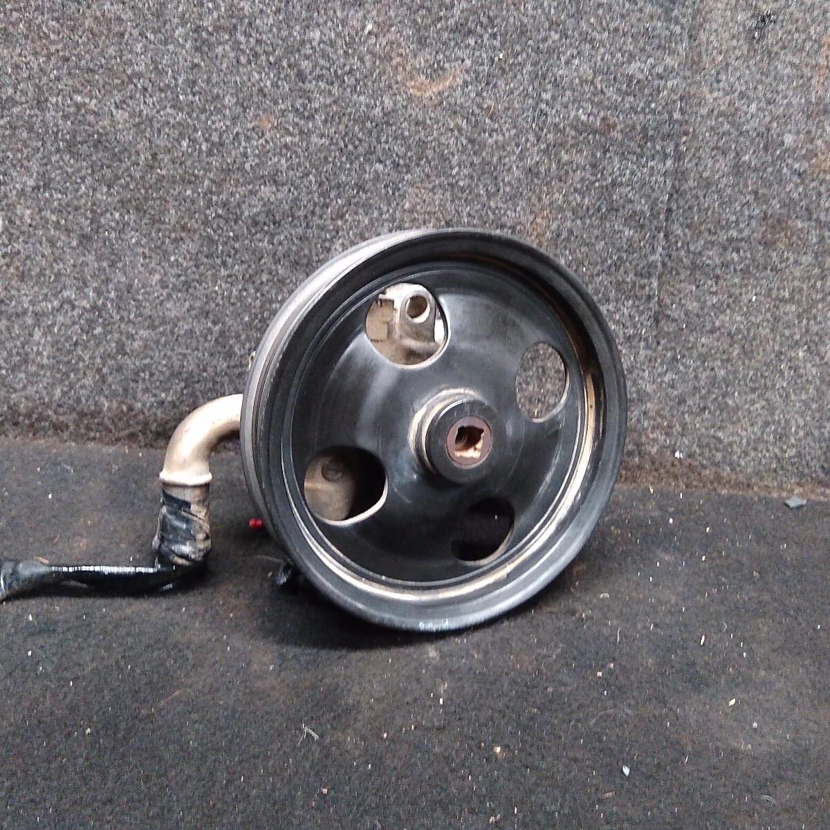 2005 HOLDEN COMMODORE STEERING PUMP