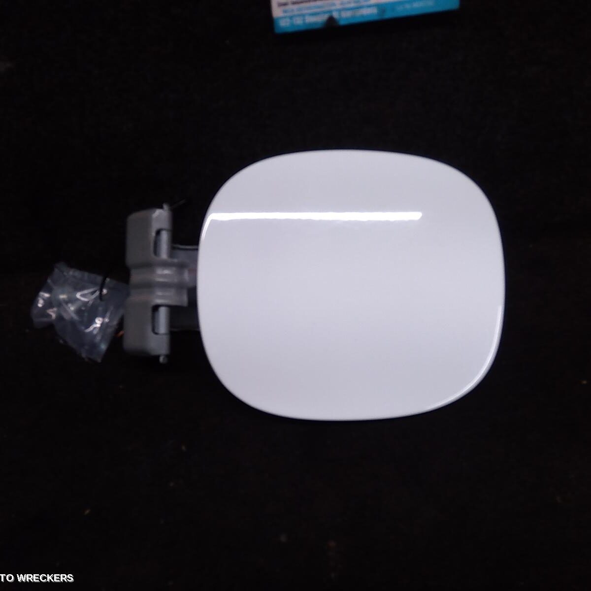 2009 MITSUBISHI OUTLANDER Fuel Door / Filler