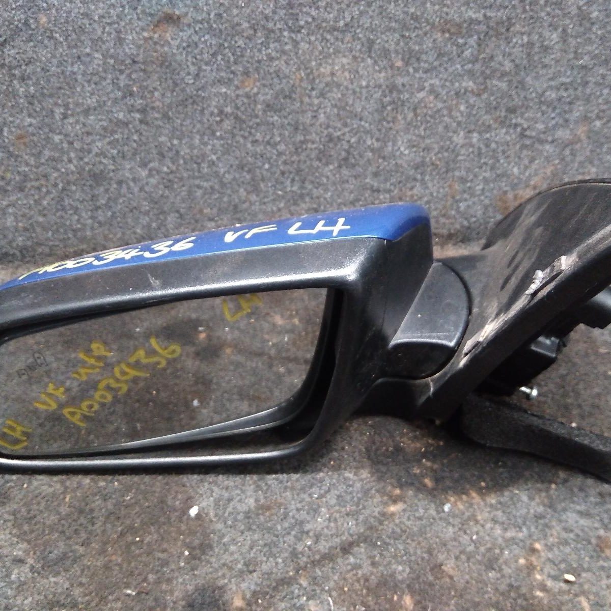 2015 HOLDEN COMMODORE LEFT DOOR MIRROR