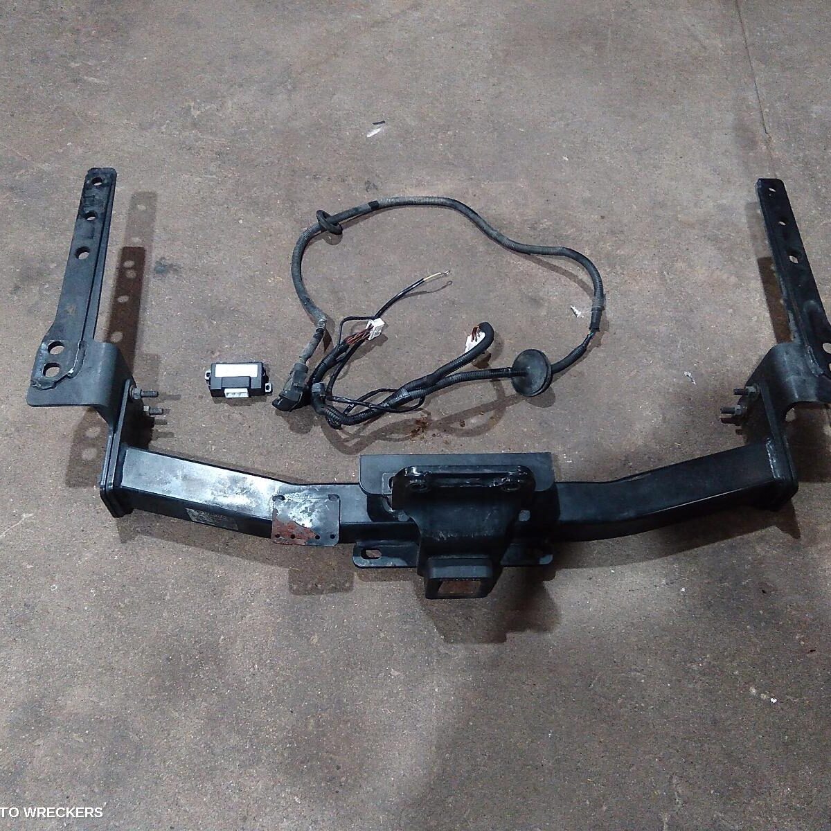 2012 TOYOTA PRADO Towbar