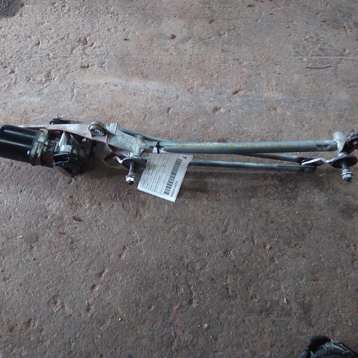 2010 NISSAN DUALIS WIPER MOTOR