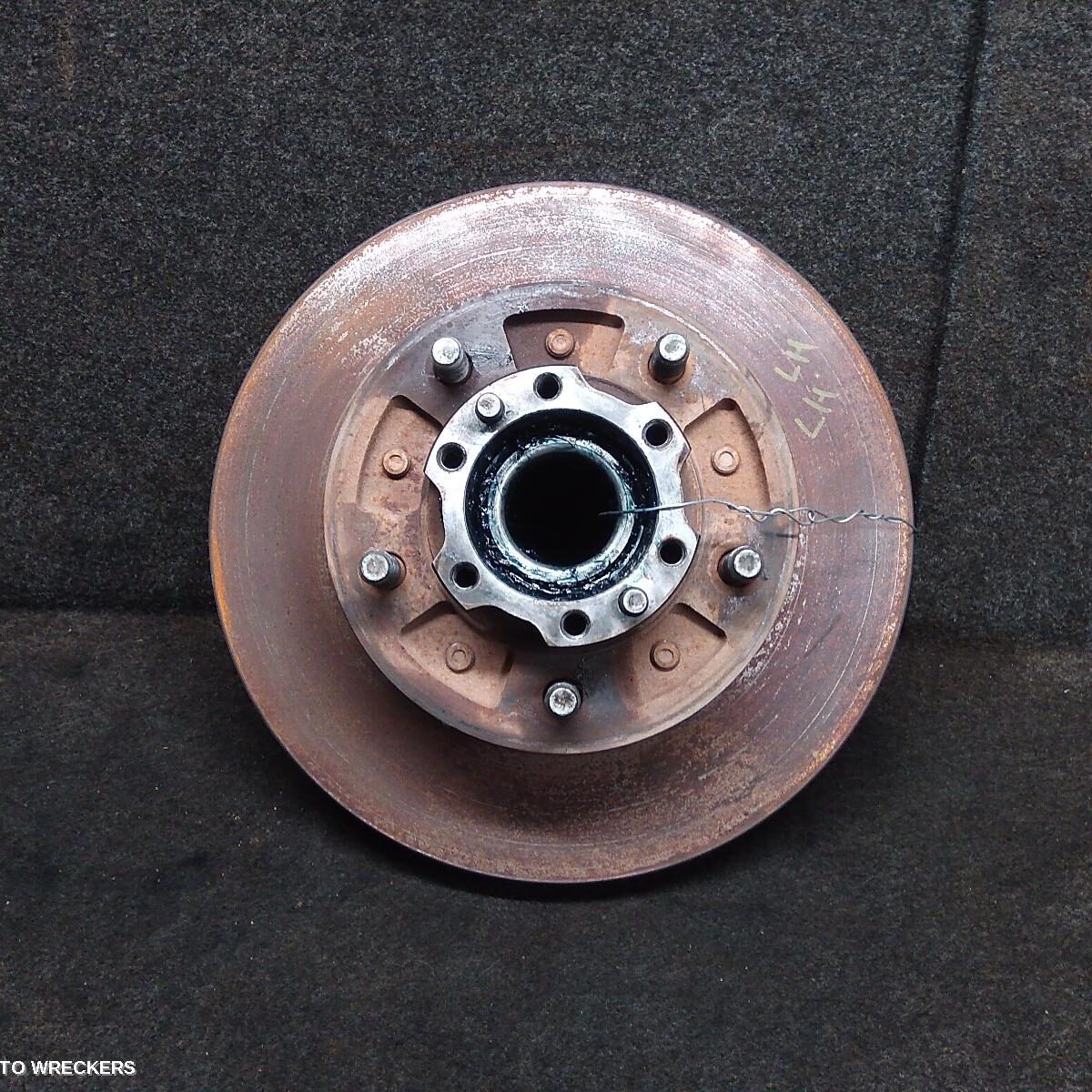 2018 TOYOTA LANDCRUISER Left Front Hub Assembly