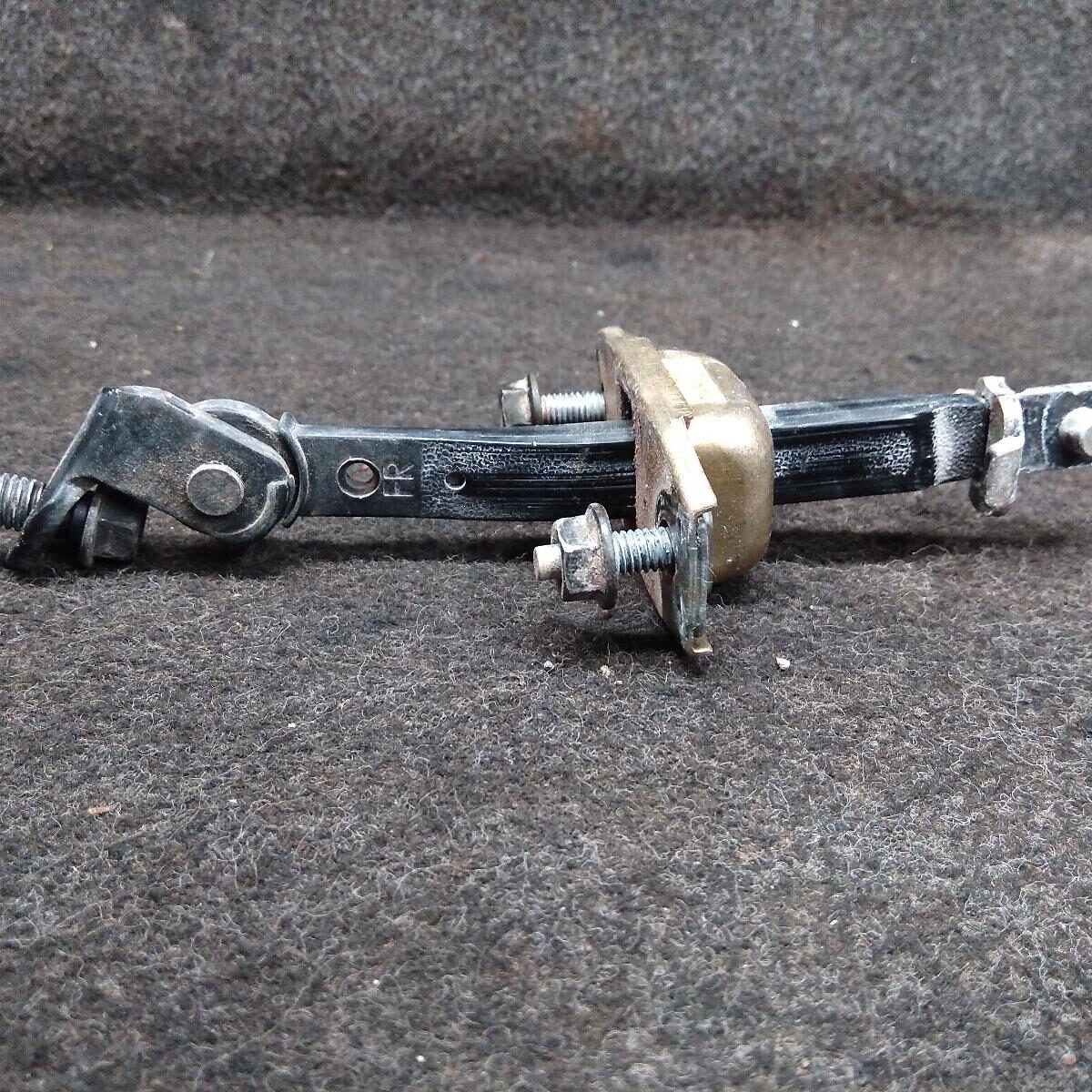 2002 TOYOTA AVALON DOOR HINGE/RUNNER