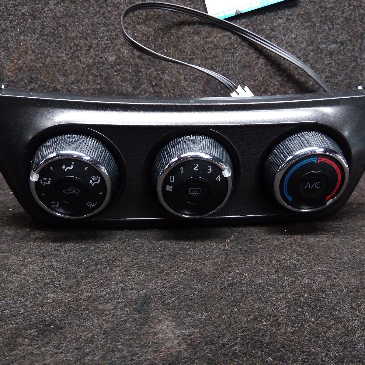 2013 TOYOTA RAV4 HEATER/AC CONTROLS