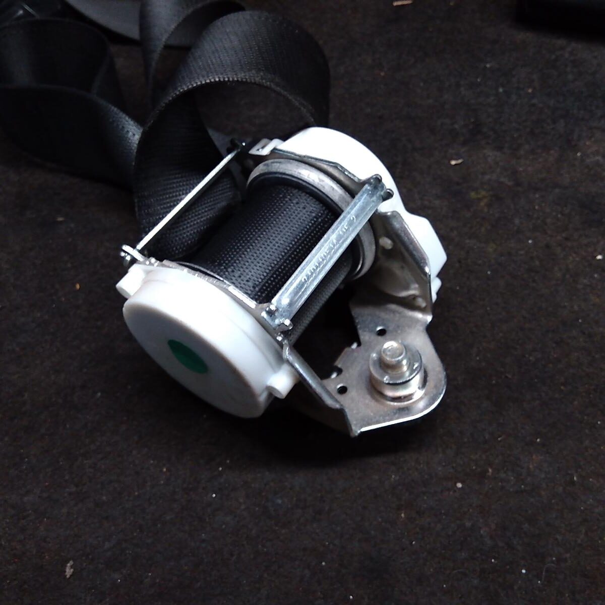 2014 HOLDEN COMMODORE SEATBELT/STALK