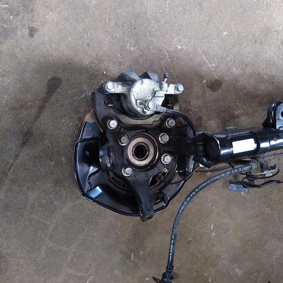 2013 TOYOTA RAV4 RIGHT FRONT HUB ASSEMBLY