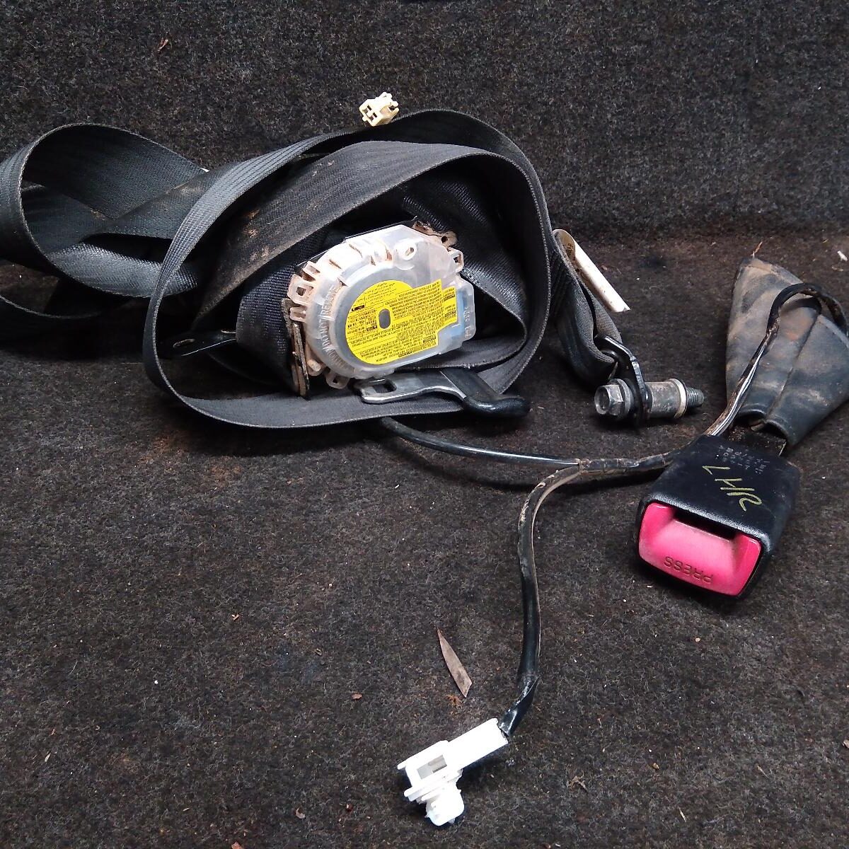 2014 TOYOTA HILUX SEATBELT/STALK