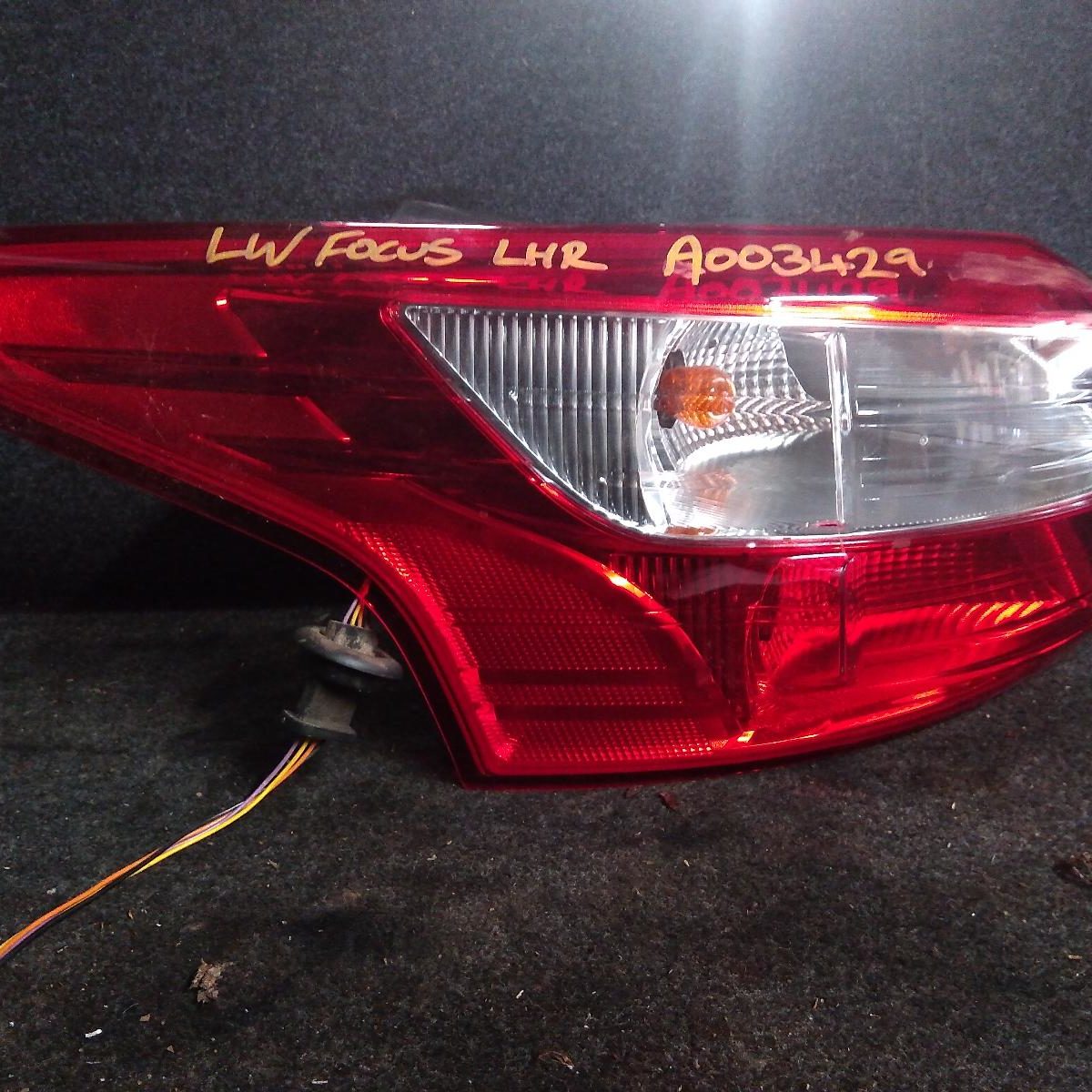 2011 FORD FOCUS LEFT TAILLIGHT