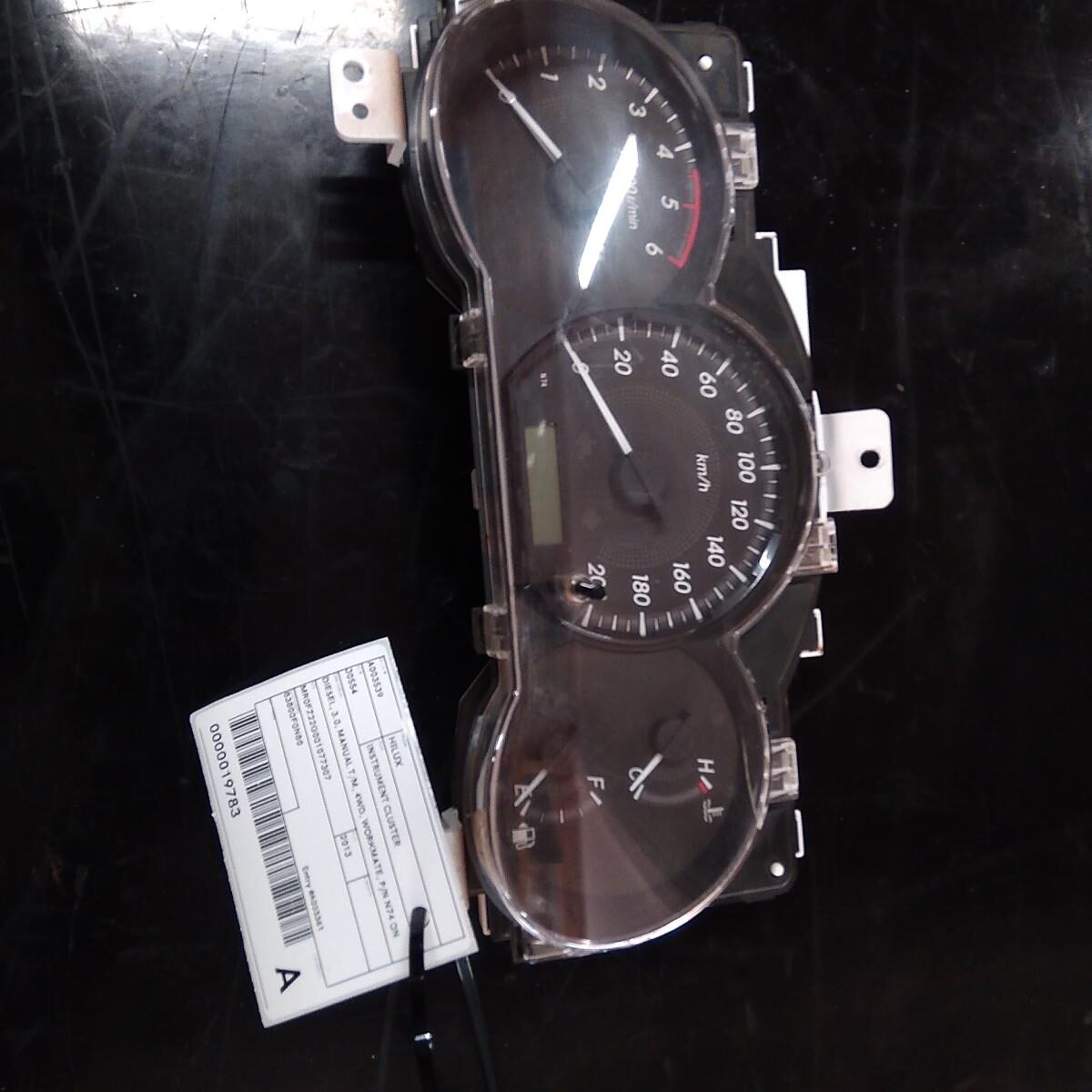 2013 TOYOTA HILUX INSTRUMENT CLUSTER