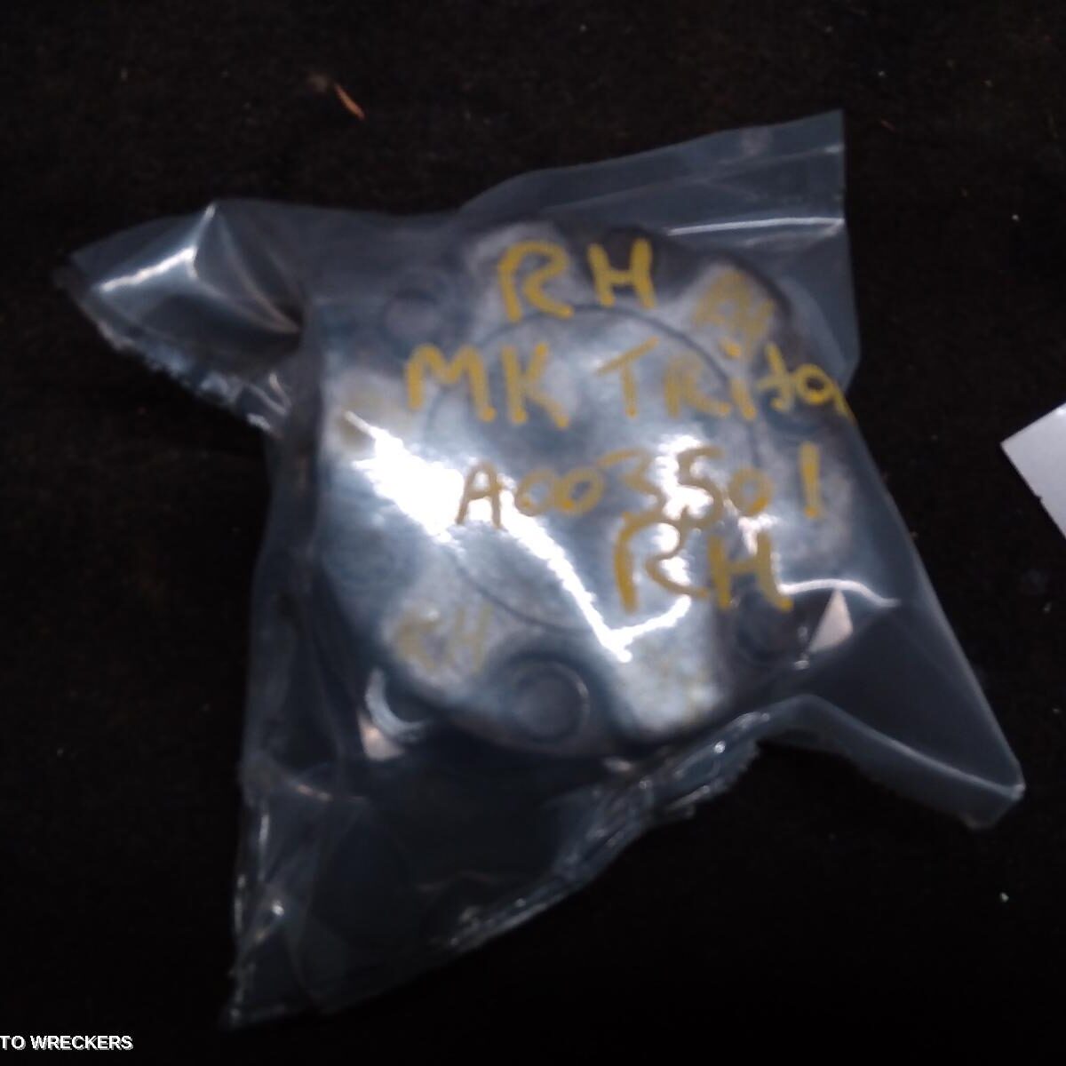 2002 MITSUBISHI TRITON Freewhl/Locking Hub