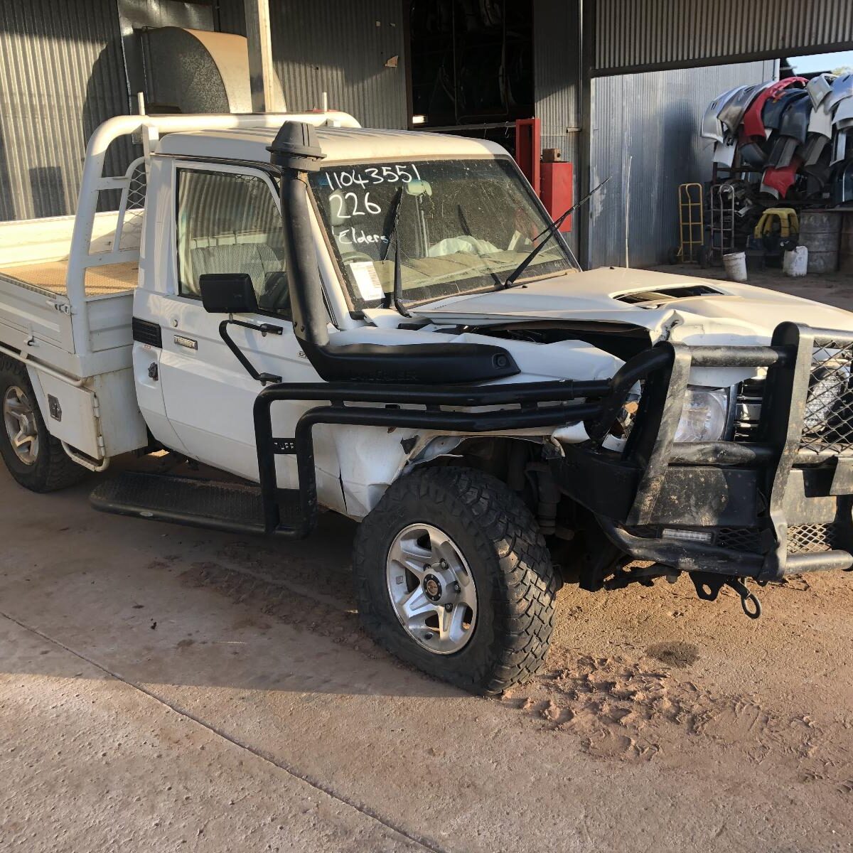 2016 TOYOTA LANDCRUISER OVERFLOW BOTTLE