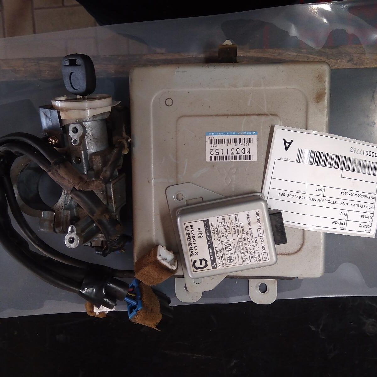 1997 MITSUBISHI TRITON ECU