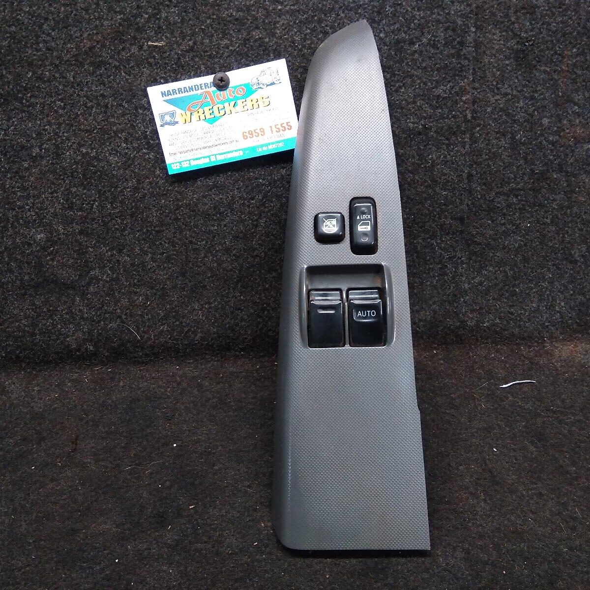 2012 TOYOTA HILUX PWR DR WIND SWITCH