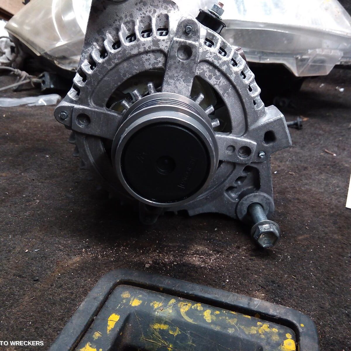 2011 TOYOTA COROLLA Alternator