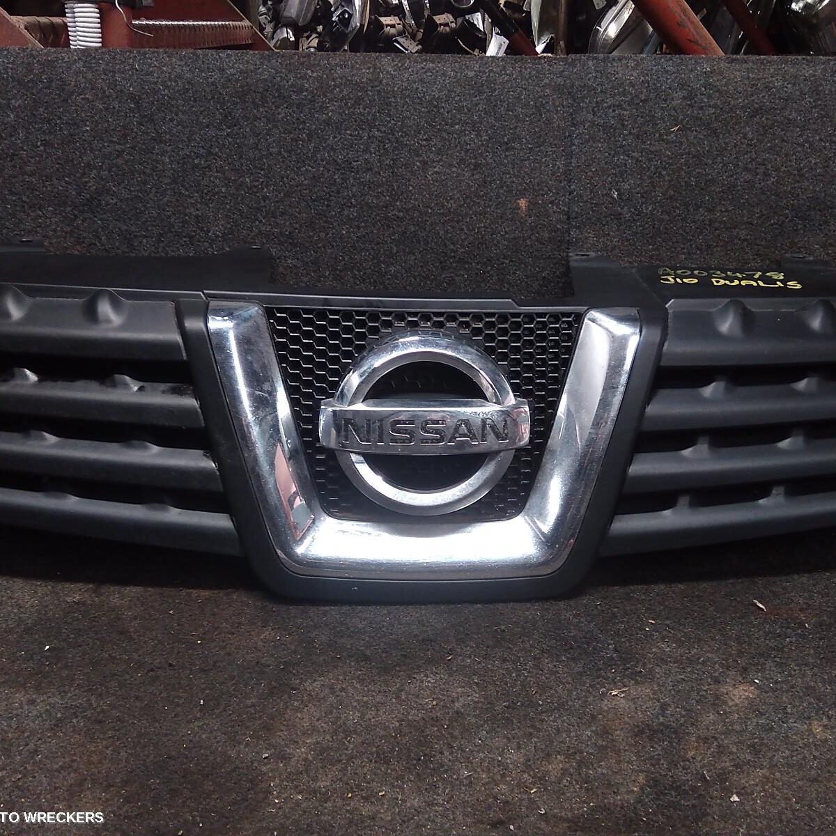 2010 NISSAN DUALIS Grille