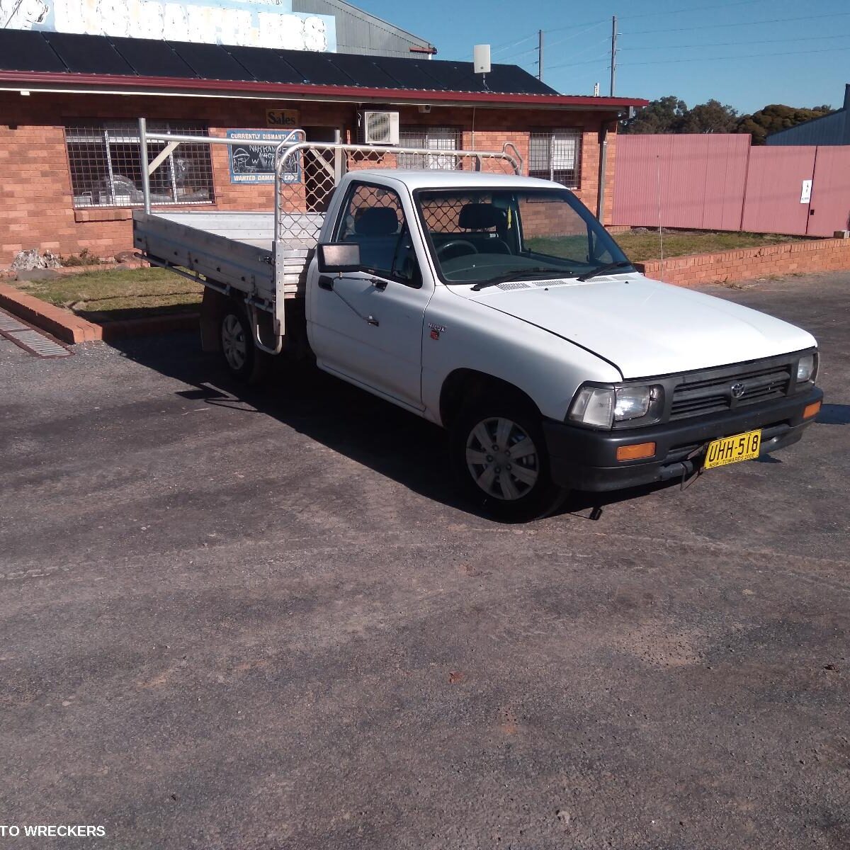 1996 TOYOTA HILUX Starter