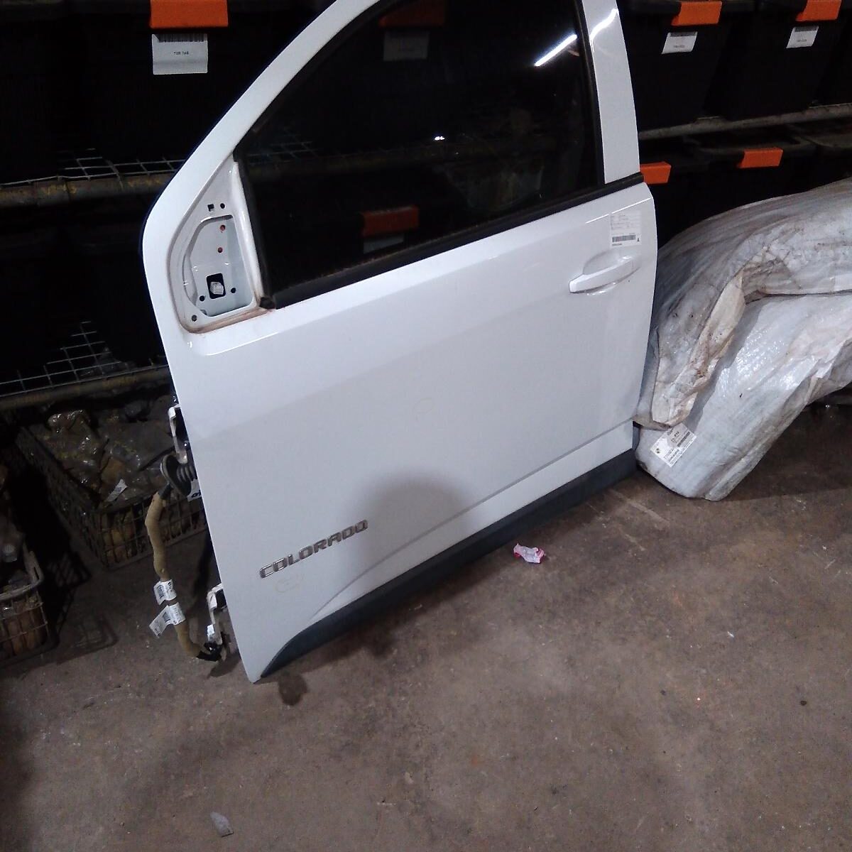 2015 HOLDEN COLORADO LEFT FRONT DOOR