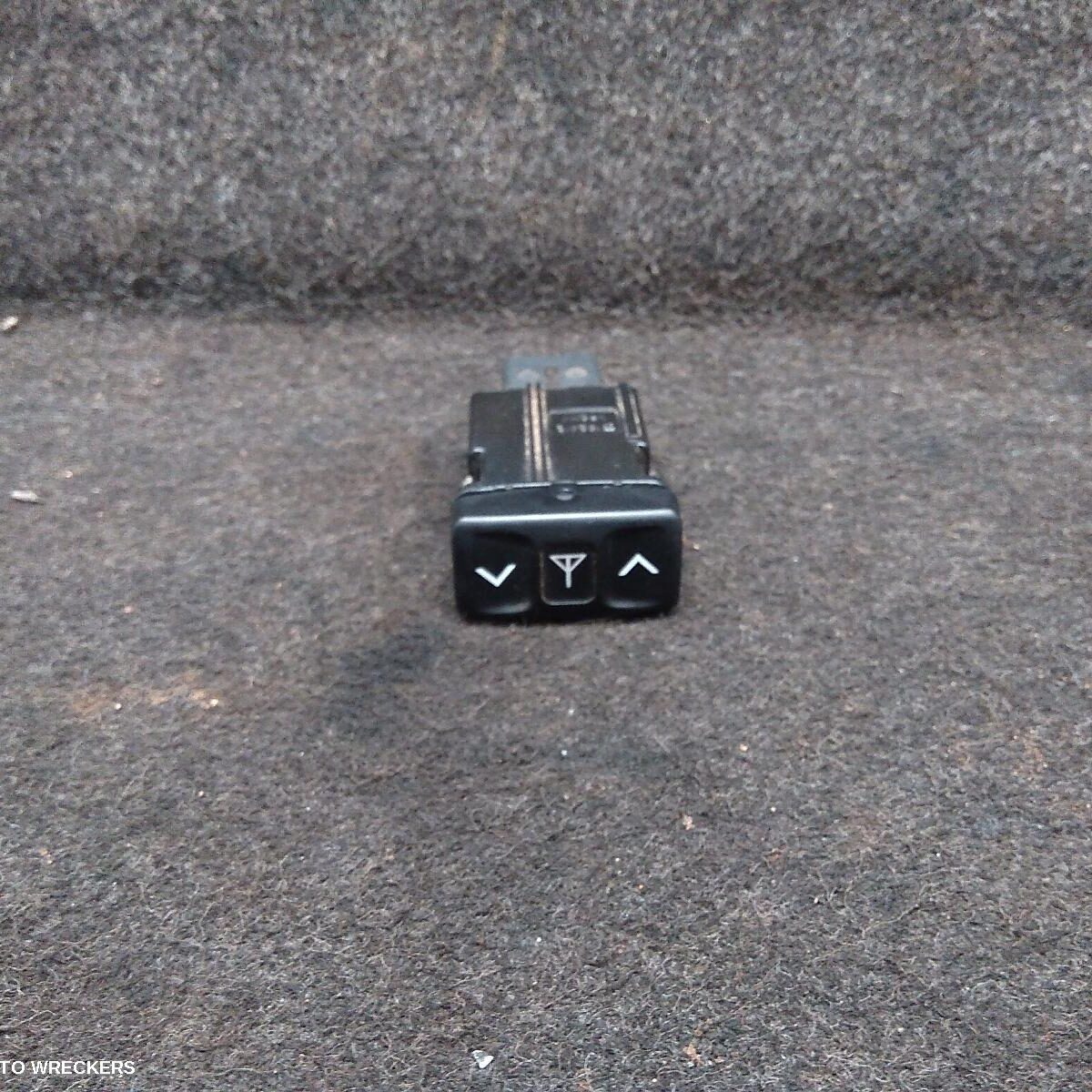 2018 TOYOTA LANDCRUISER Misc Switch/Relay