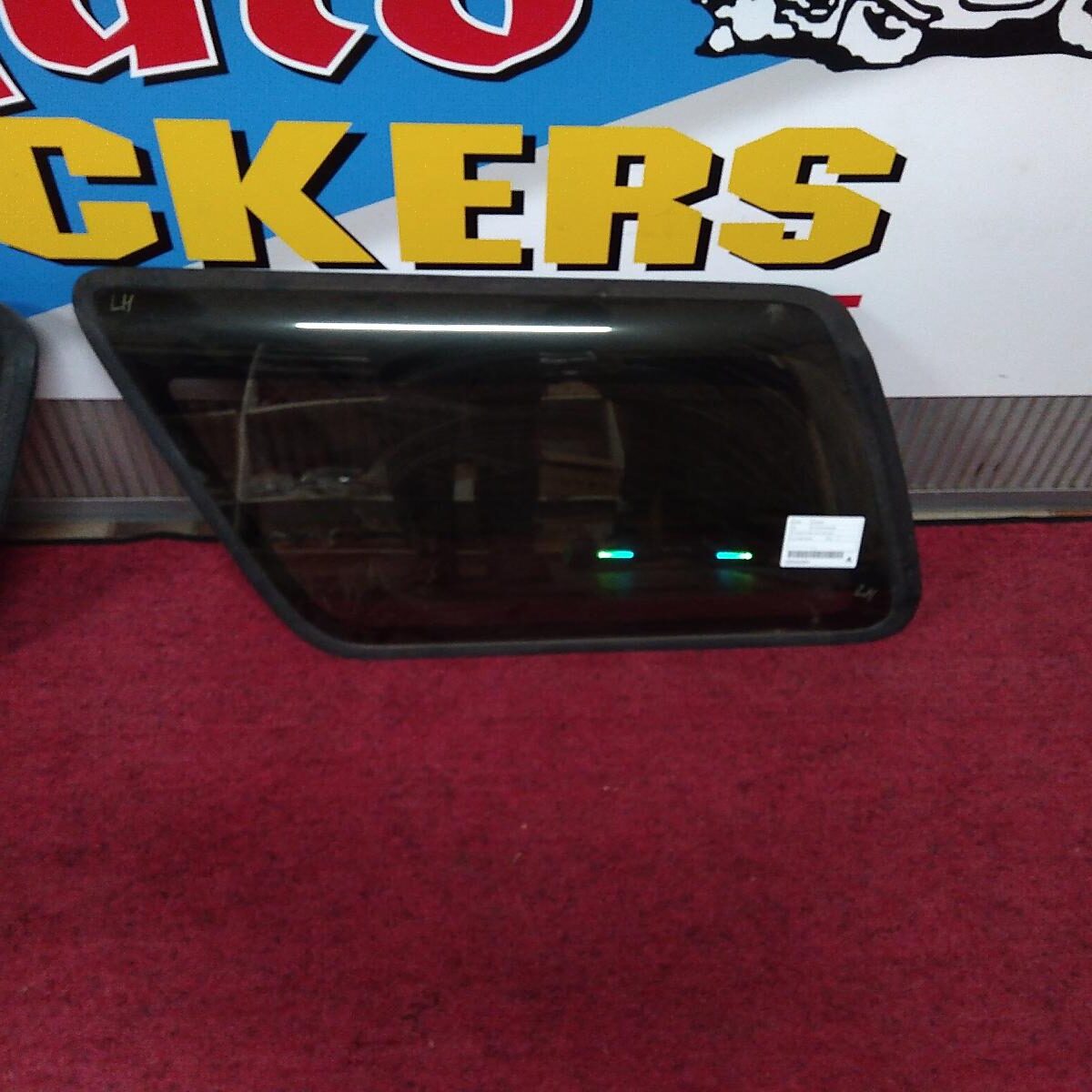 1996 TOYOTA 4 RUNNER LEFT REAR SIDE GLASS
