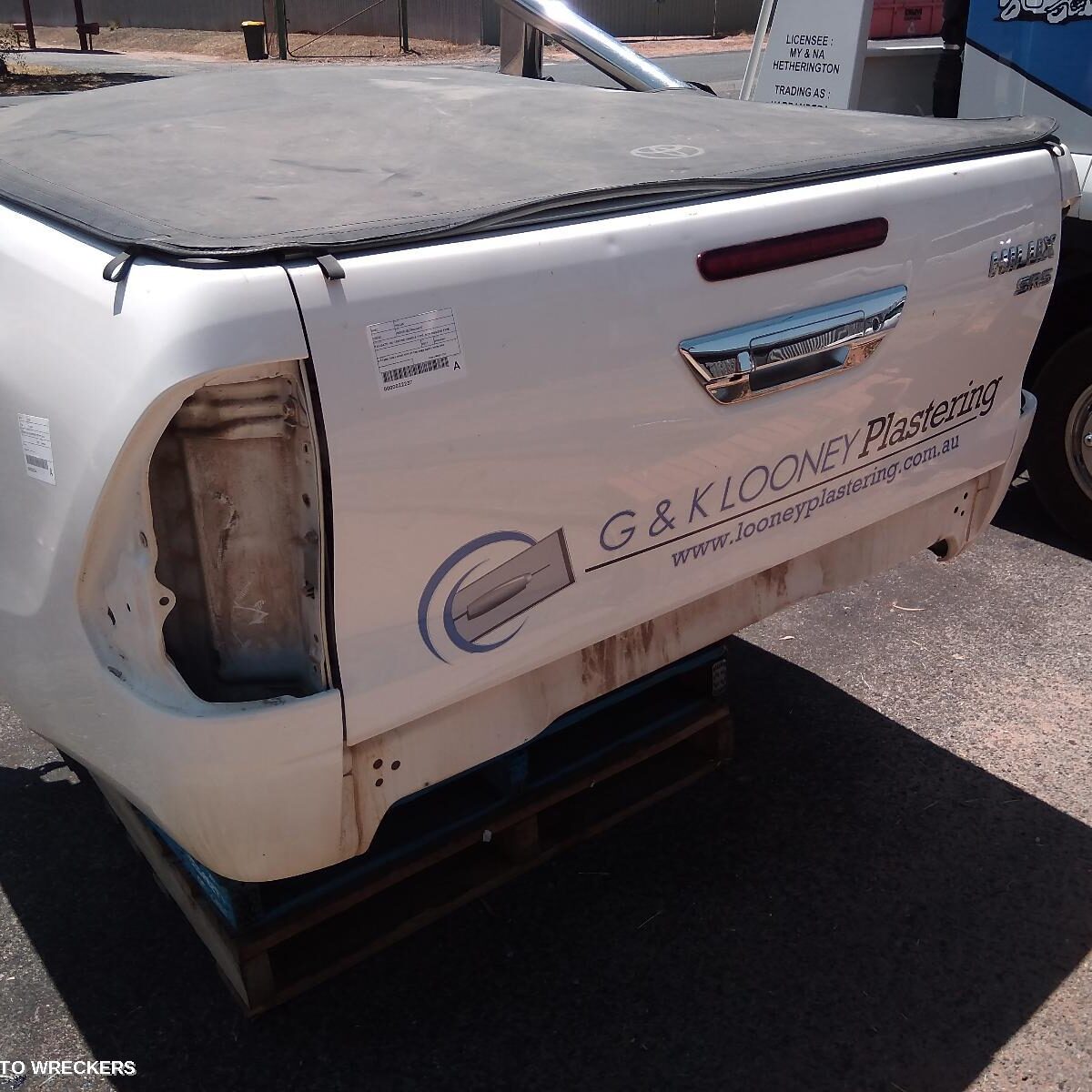 2021 TOYOTA HILUX Bootlid/Tailgate