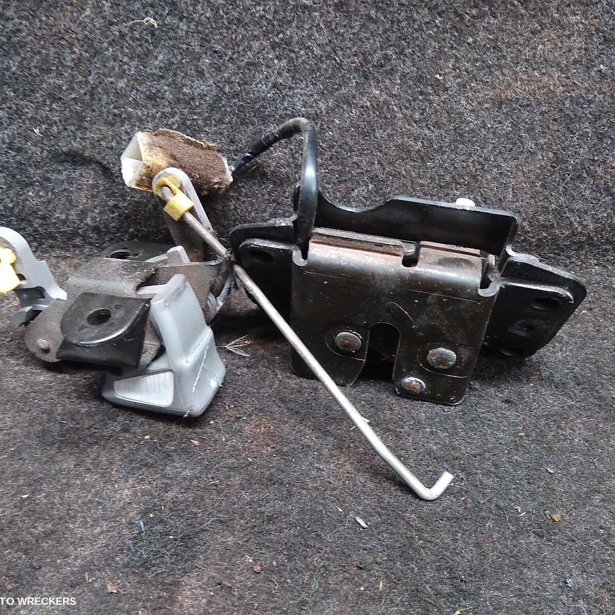 2003 TOYOTA LANDCRUISER Door/Boot/Gate Lock