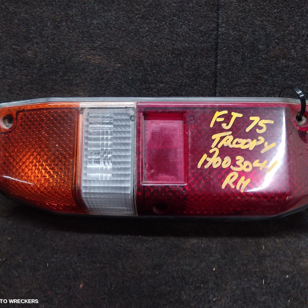 1990 TOYOTA LANDCRUISER Right Taillight