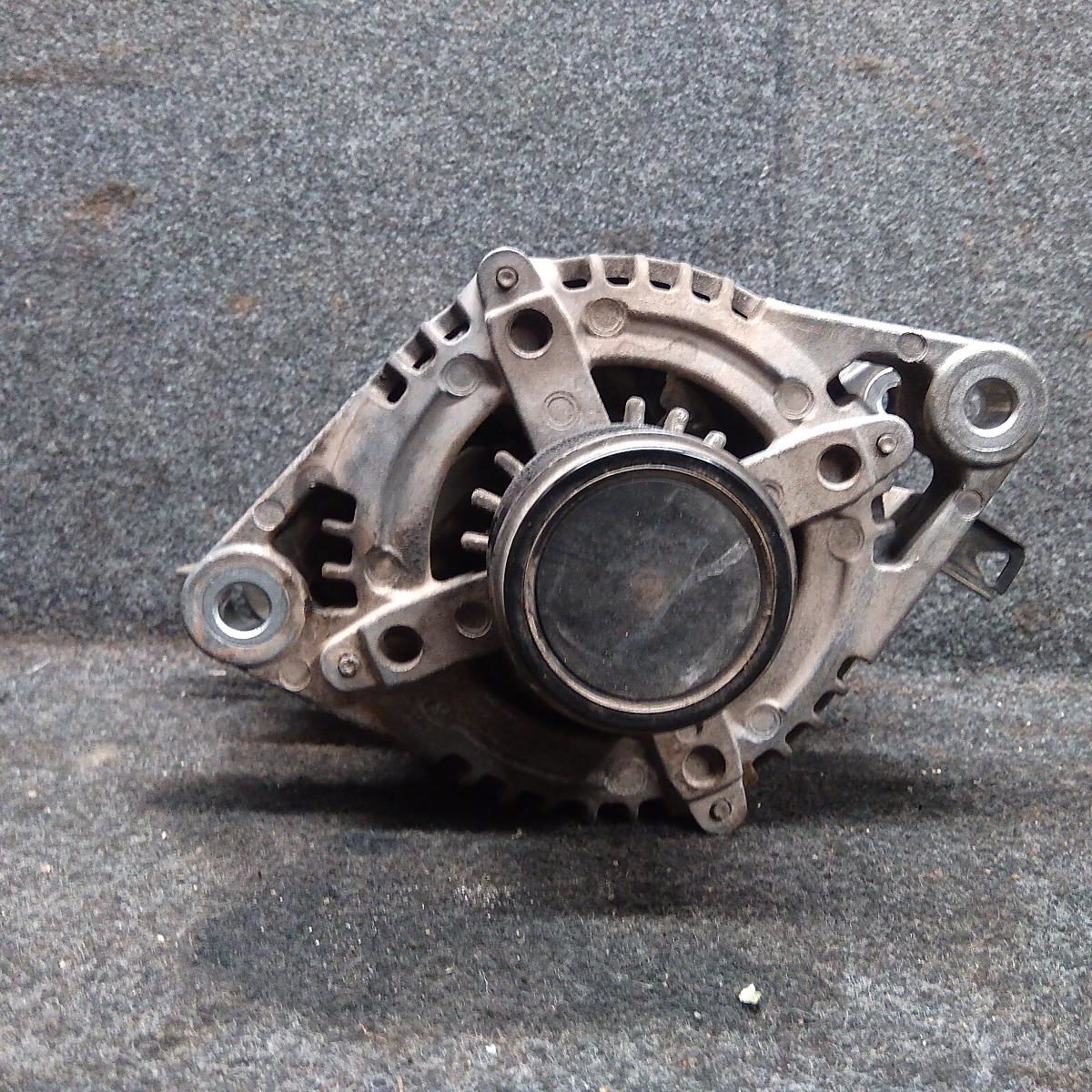 2013 TOYOTA KLUGER ALTERNATOR