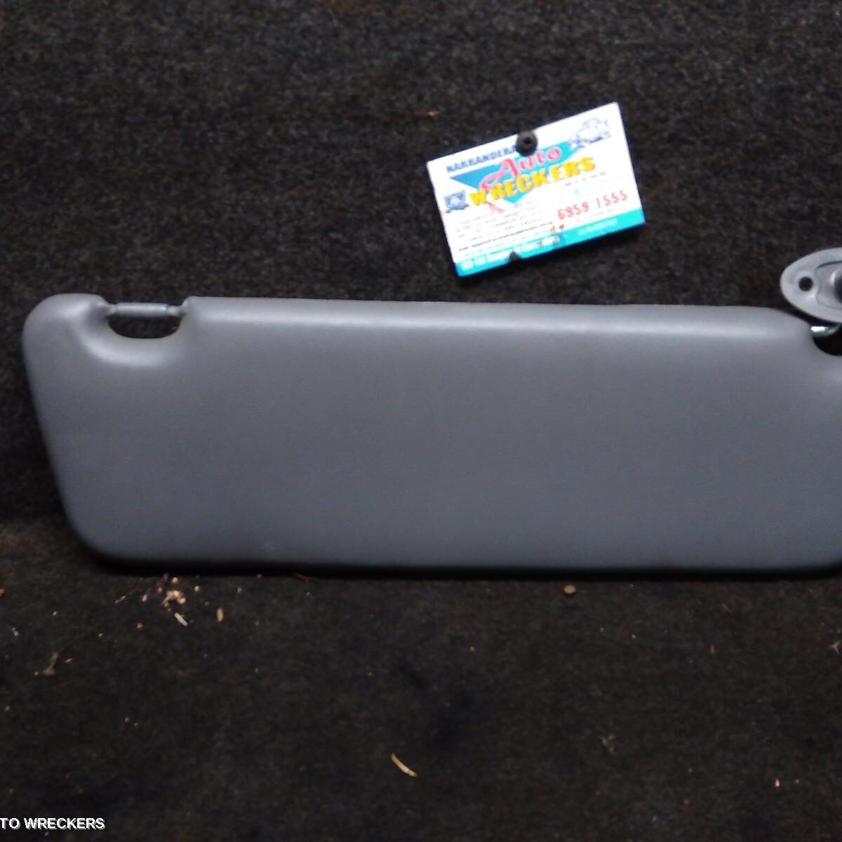 1996 TOYOTA HILUX Sunvisor