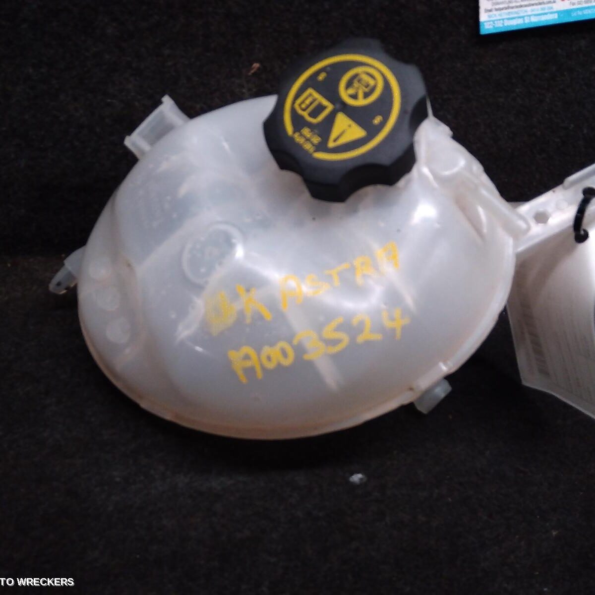 2017 HOLDEN ASTRA Overflow Bottle