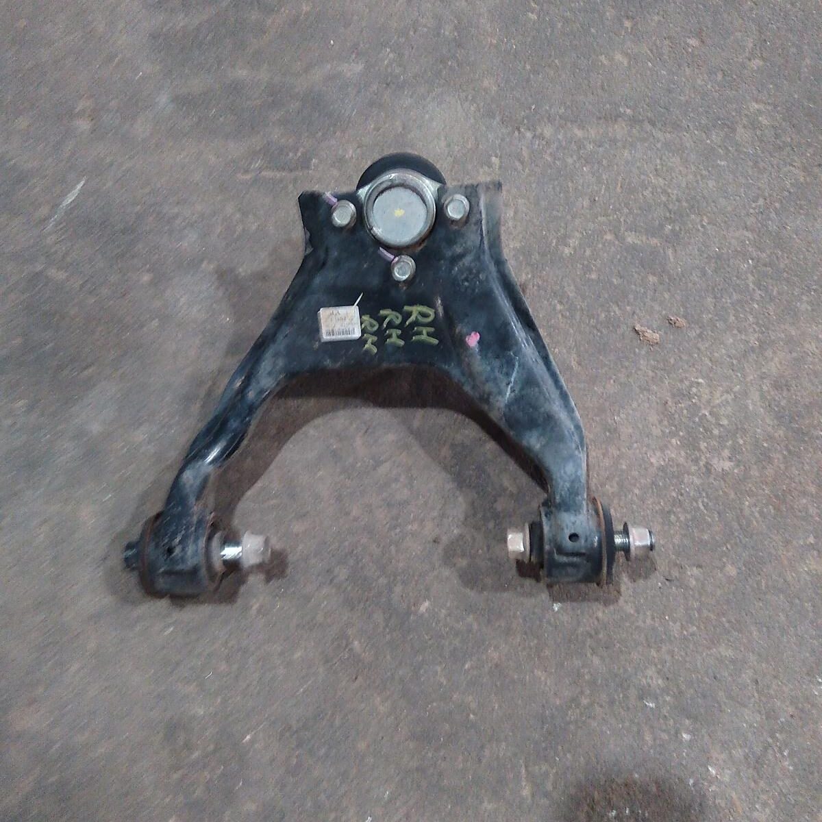 2014 MITSUBISHI TRITON Right Front Upper Control Arm