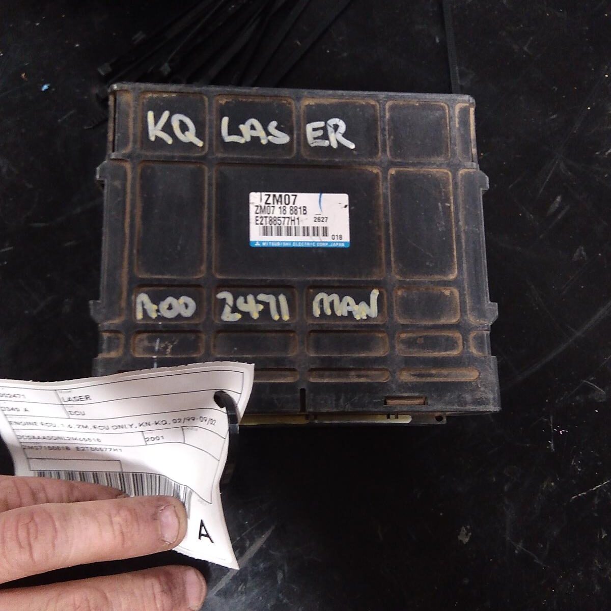 2001 FORD LASER ECU