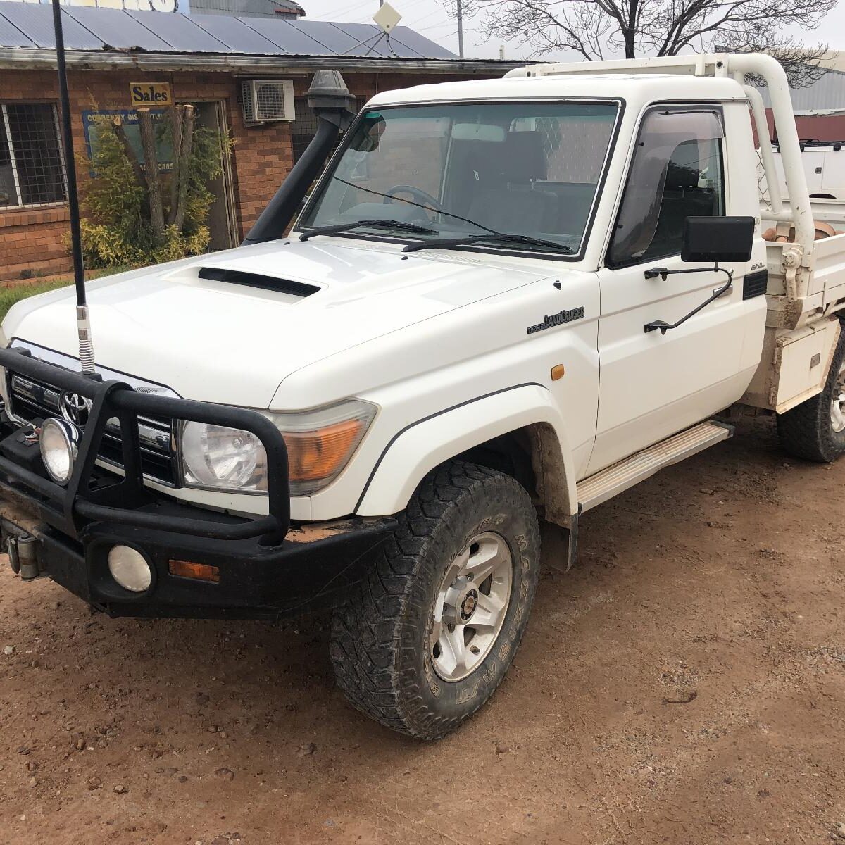 2008 TOYOTA LANDCRUISER ROCKER ASSY/COVER