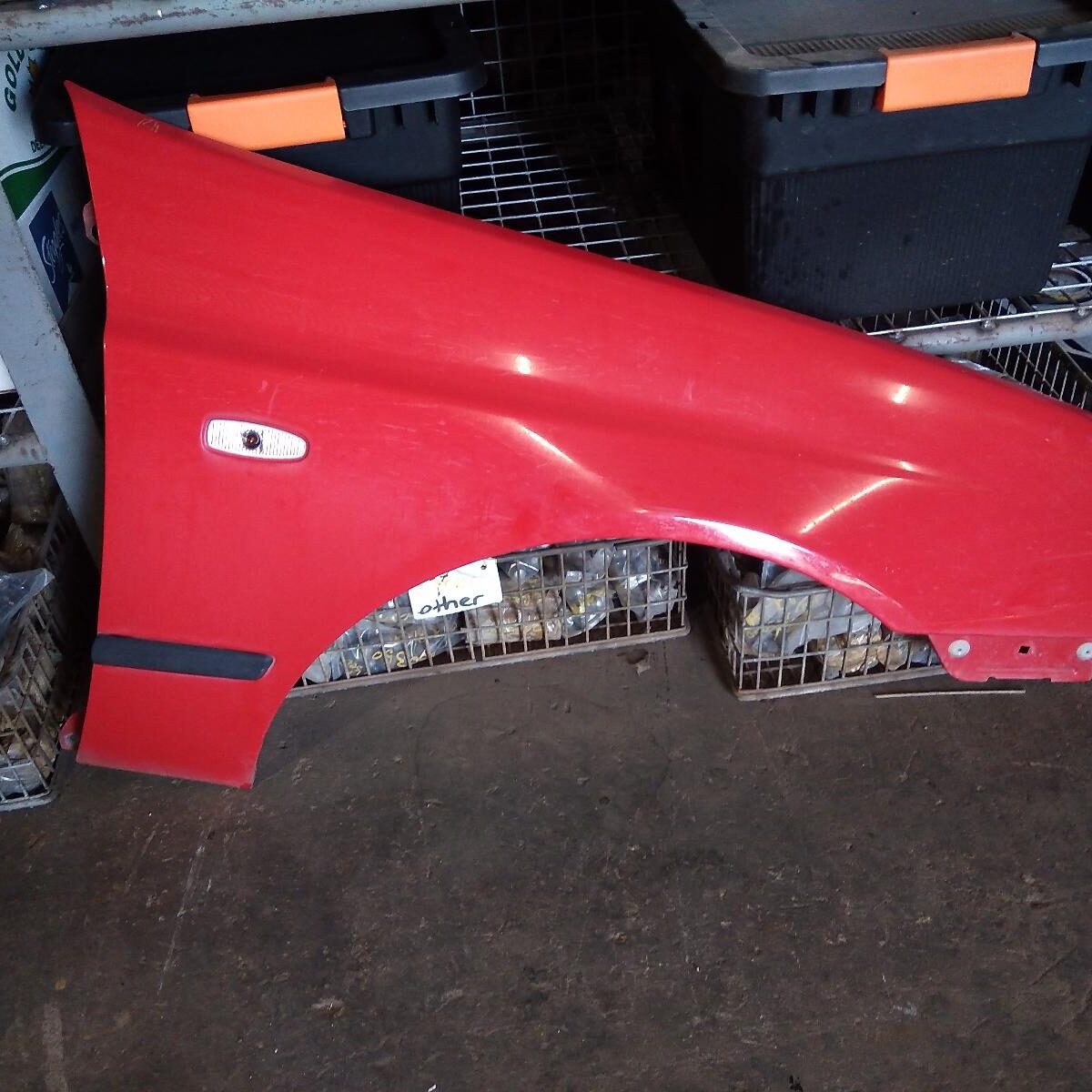 2004 FORD FALCON RIGHT GUARD