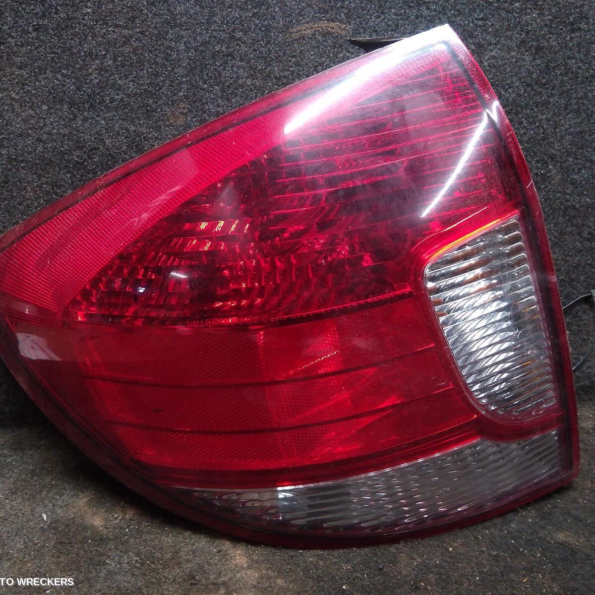 2005 KIA RIO Left Taillight