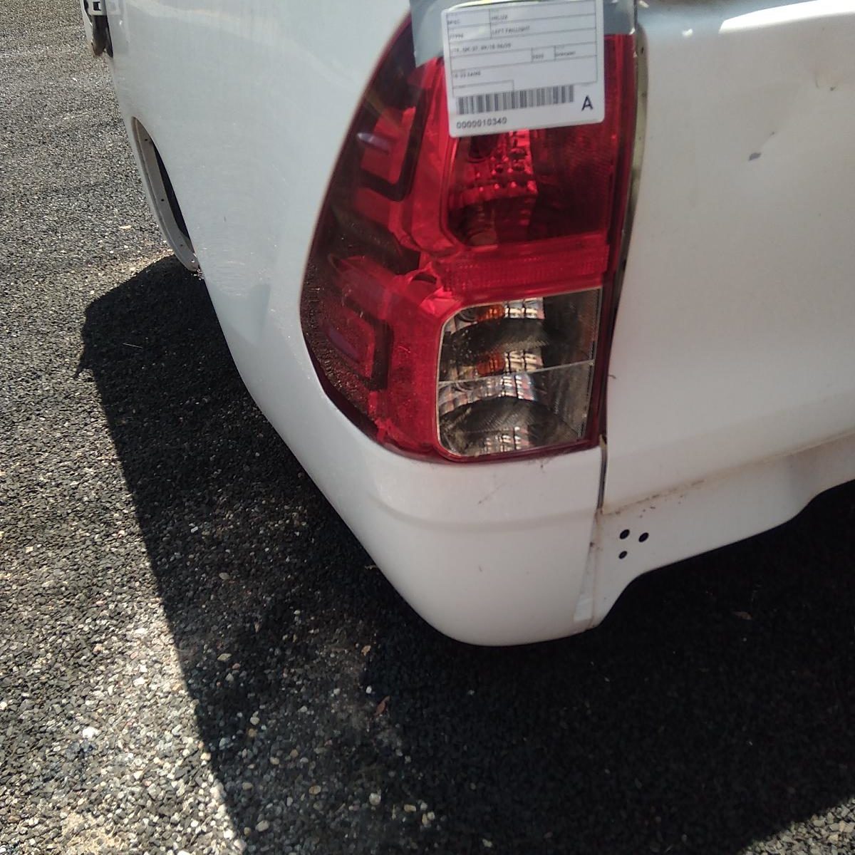 2020 TOYOTA HILUX LEFT TAILLIGHT