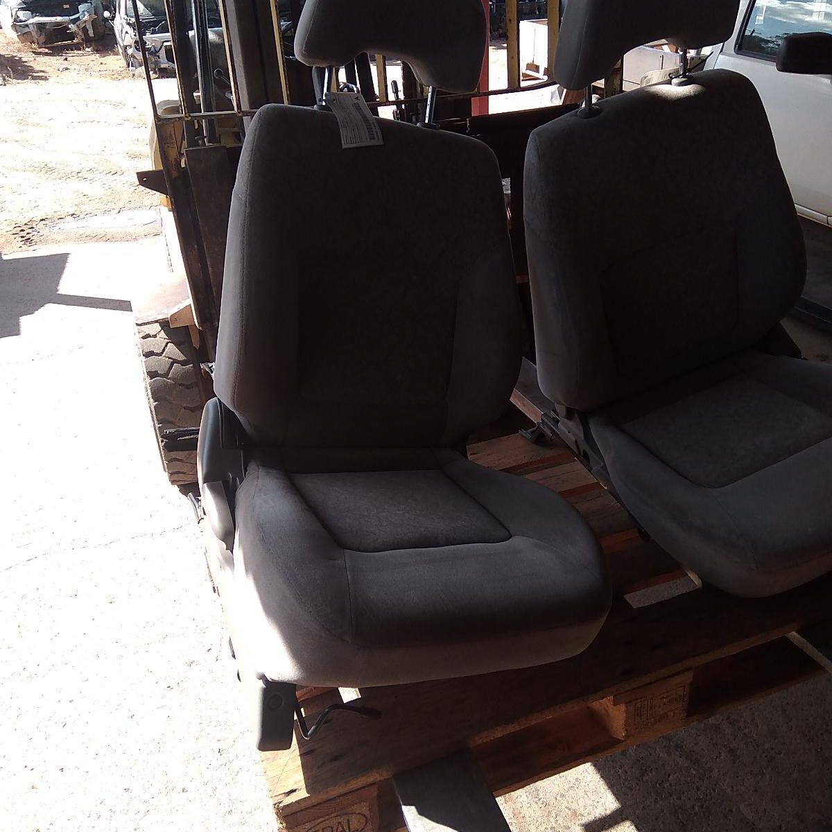 2012 NISSAN PATROL Front Seat