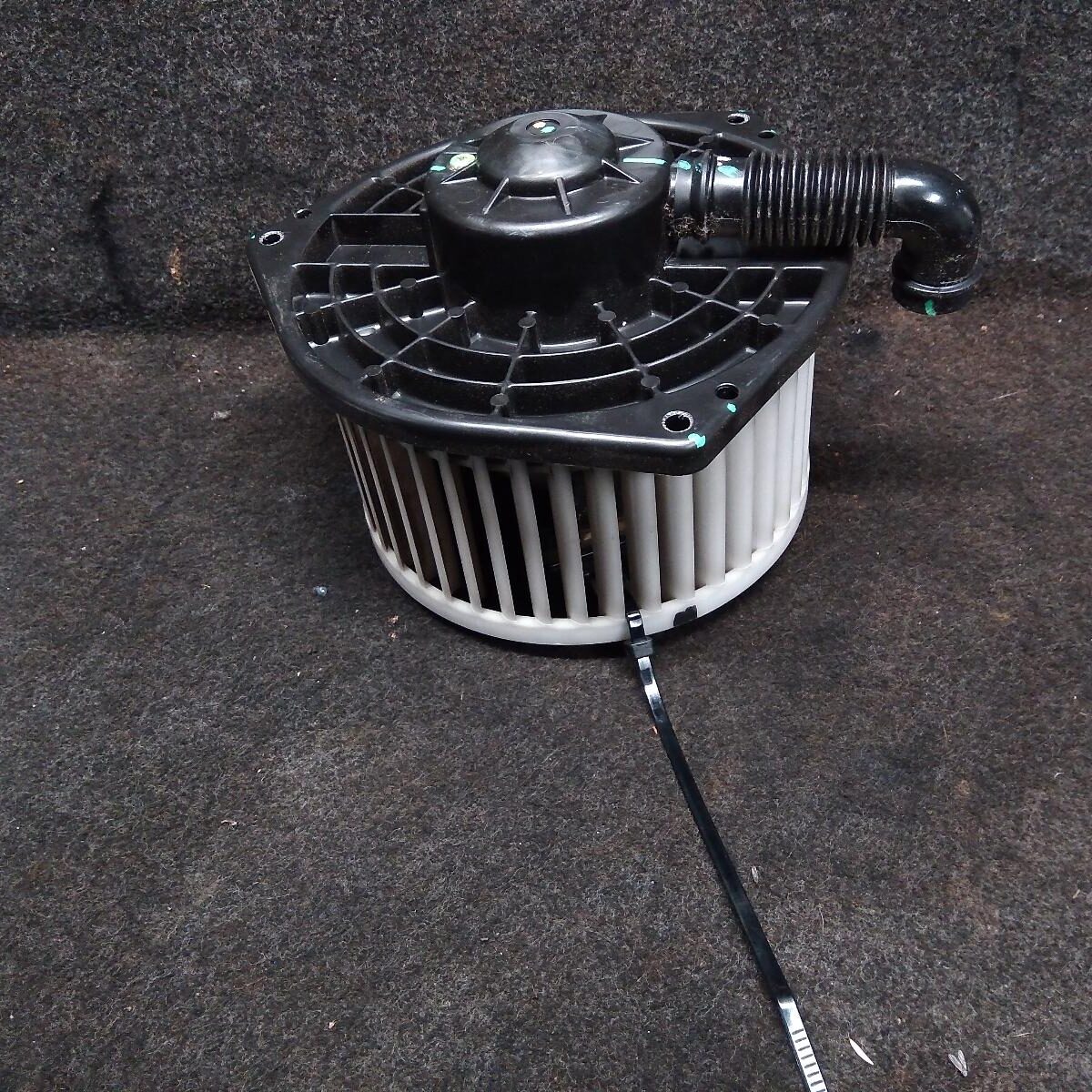 2015 HOLDEN COLORADO HEATER FAN MOTOR