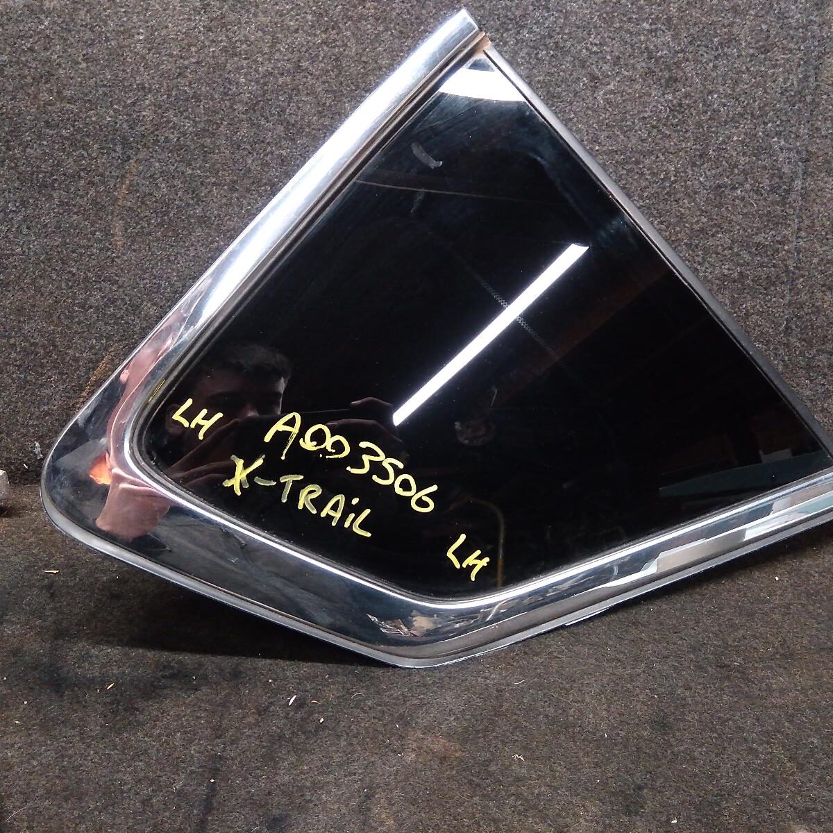 2016 NISSAN XTRAIL Left Rear Side Glass