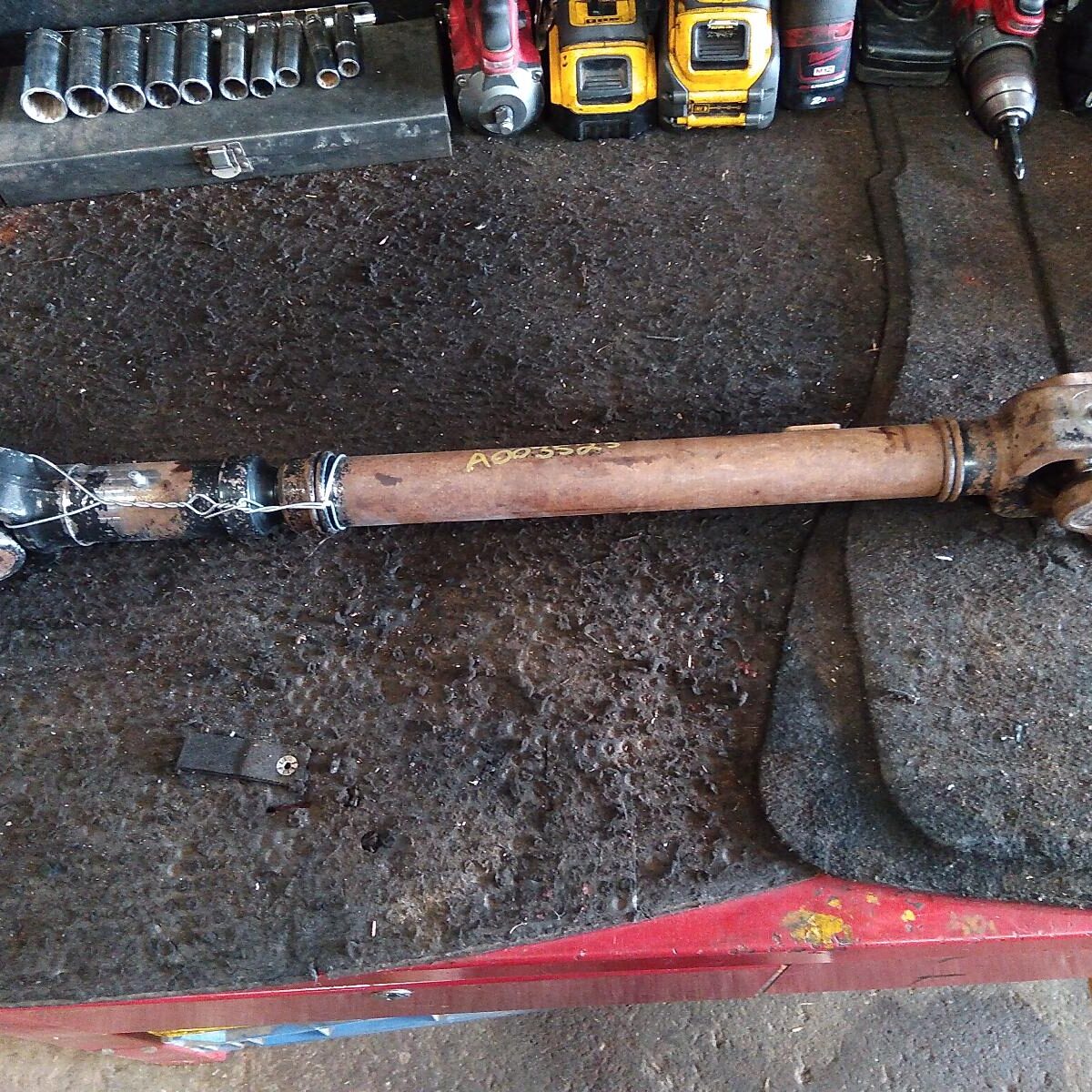 2011 HOLDEN COLORADO FRONT PROP SHAFT