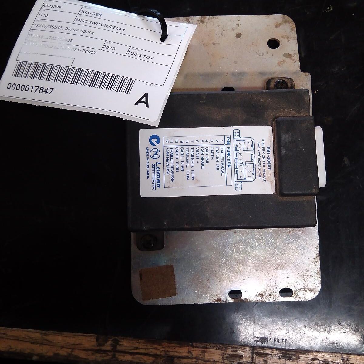 2013 TOYOTA KLUGER Misc Switch/Relay