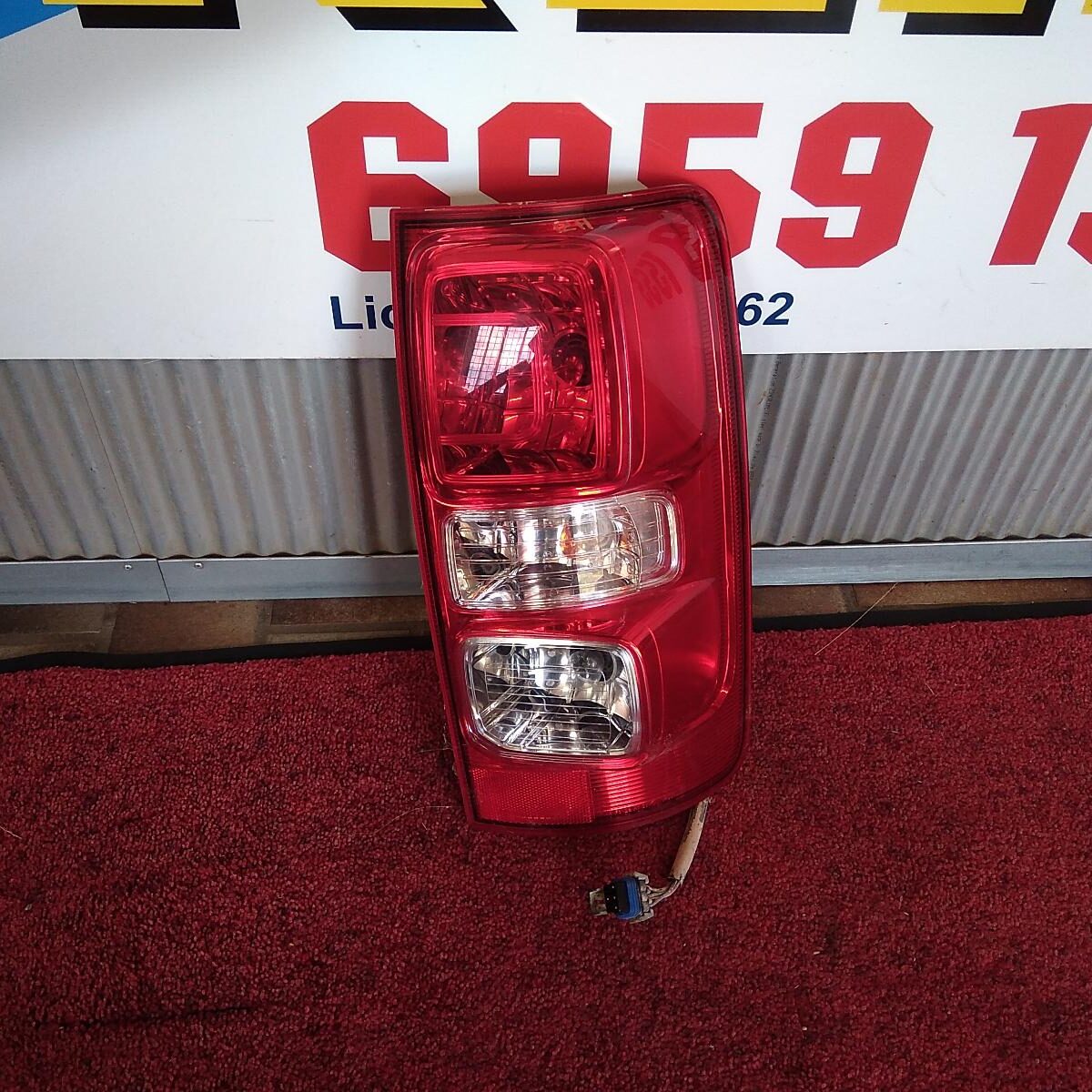 2018 HOLDEN COLORADO RIGHT TAILLIGHT