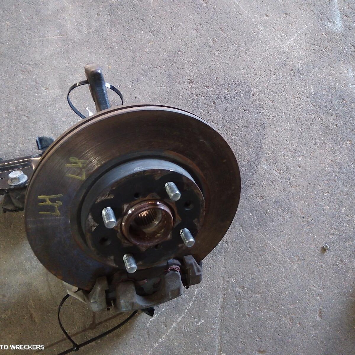 2011 SUZUKI SWIFT Left Front Hub Assembly