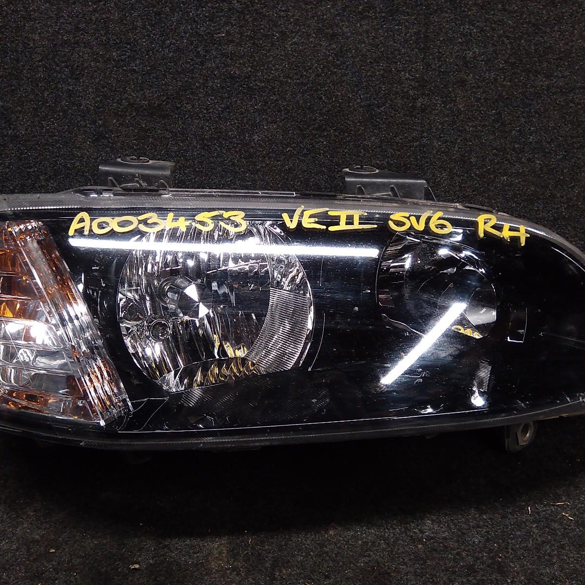 2011 HOLDEN COMMODORE RIGHT HEADLAMP