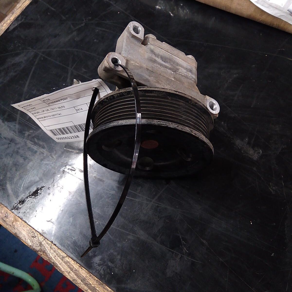 2016 MAZDA BT50 Steering Pump