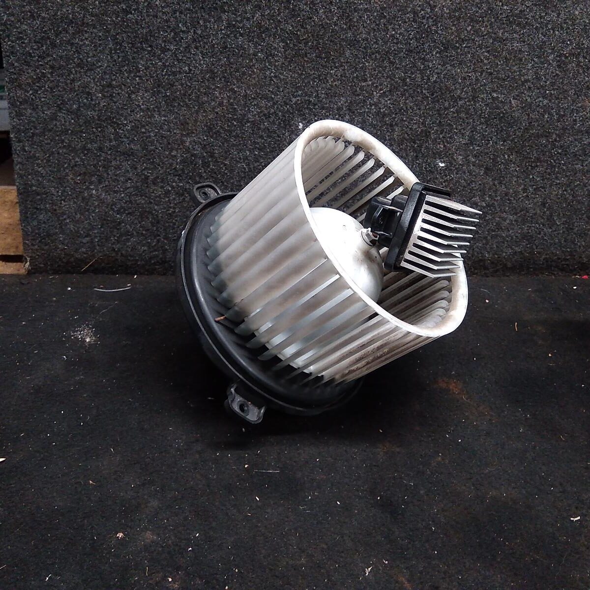 2016 MITSUBISHI TRITON HEATER FAN MOTOR