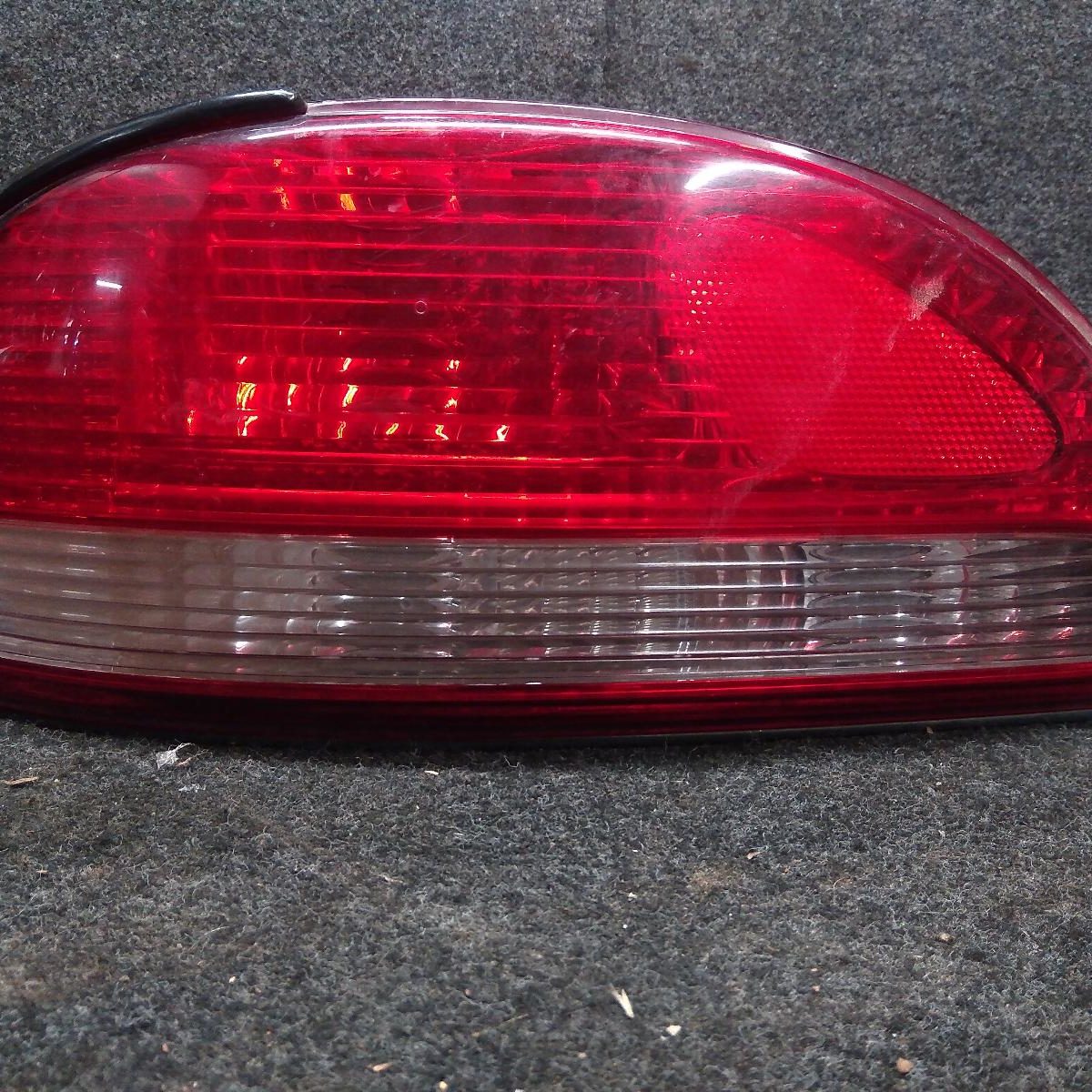 1995 FORD FALCON LEFT TAILLIGHT