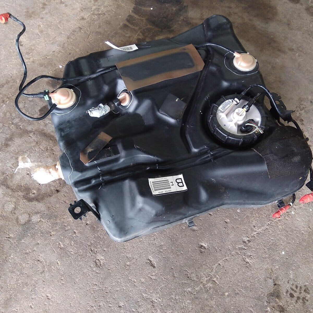 2006 MAZDA 3 FUEL TANK