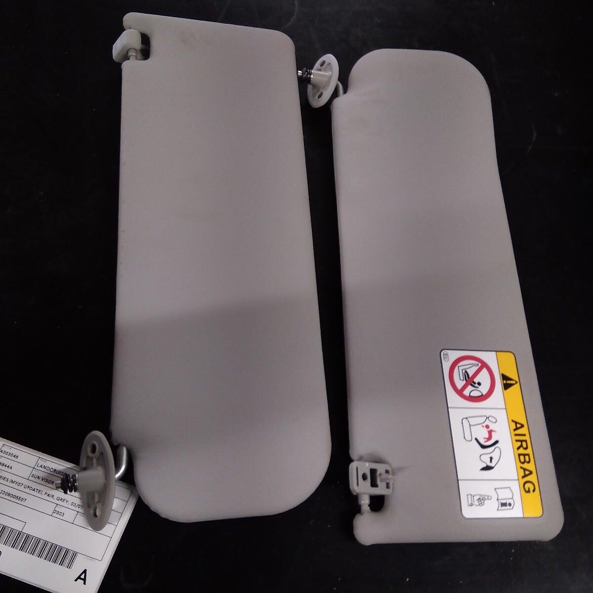 2023 TOYOTA LANDCRUISER Sunvisor